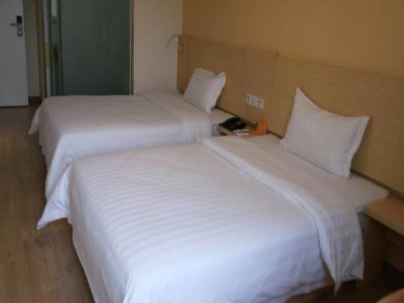 7Days Inn Zhuhai North Railway Station Jinding Eksteriør billede
